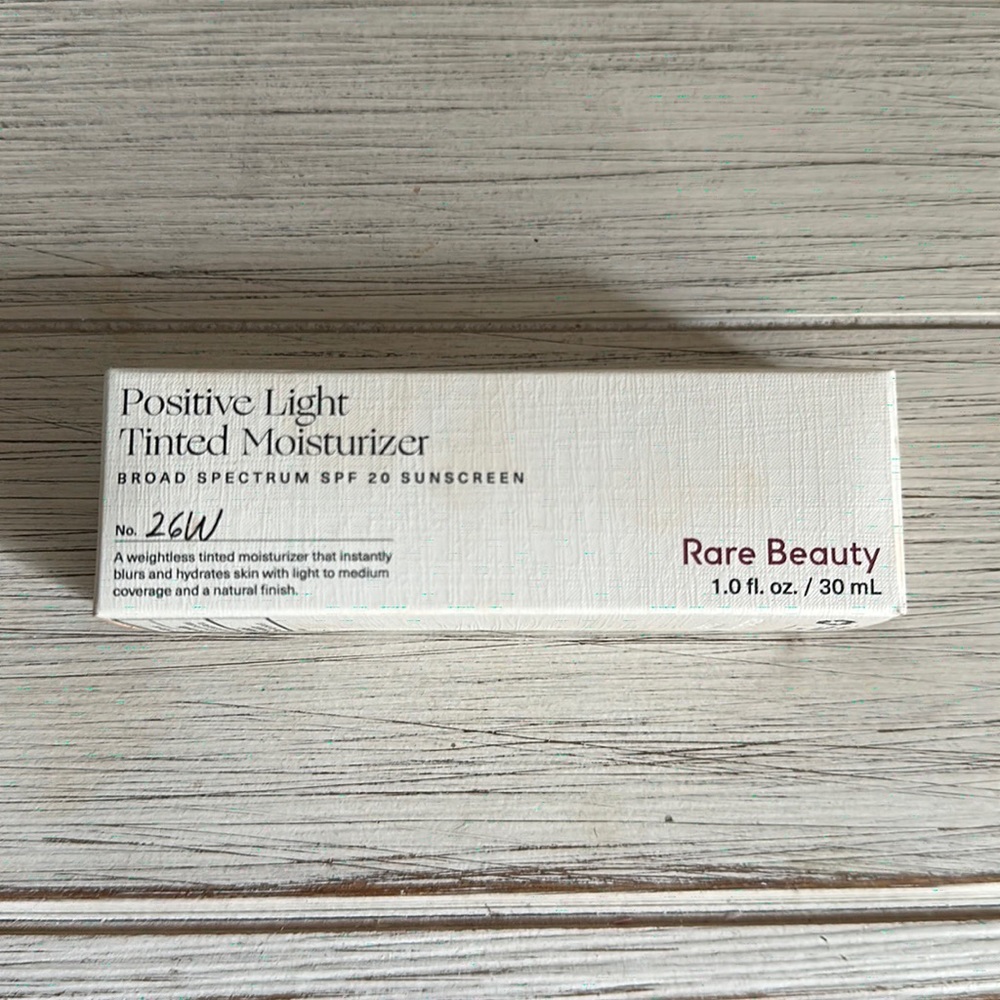 26W Rare Beauty Positive Light Tinted Moisturizer